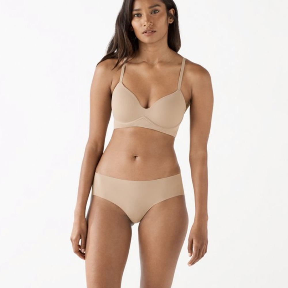 True Body Wireless Push Up Bra NWT